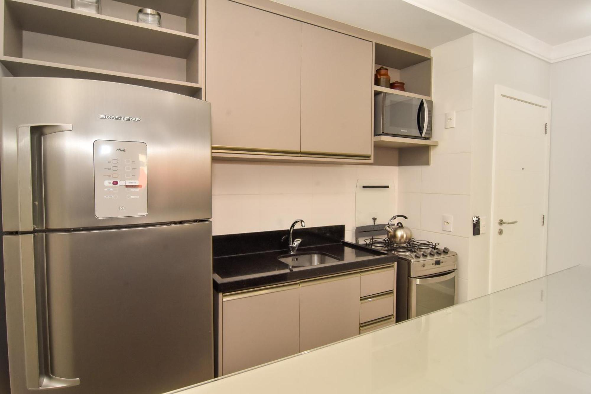 Sete Mares, ótima Infraestrutura Na Rua Gaivotas, 50 Mts Da P990 Apartamento Florianópolis