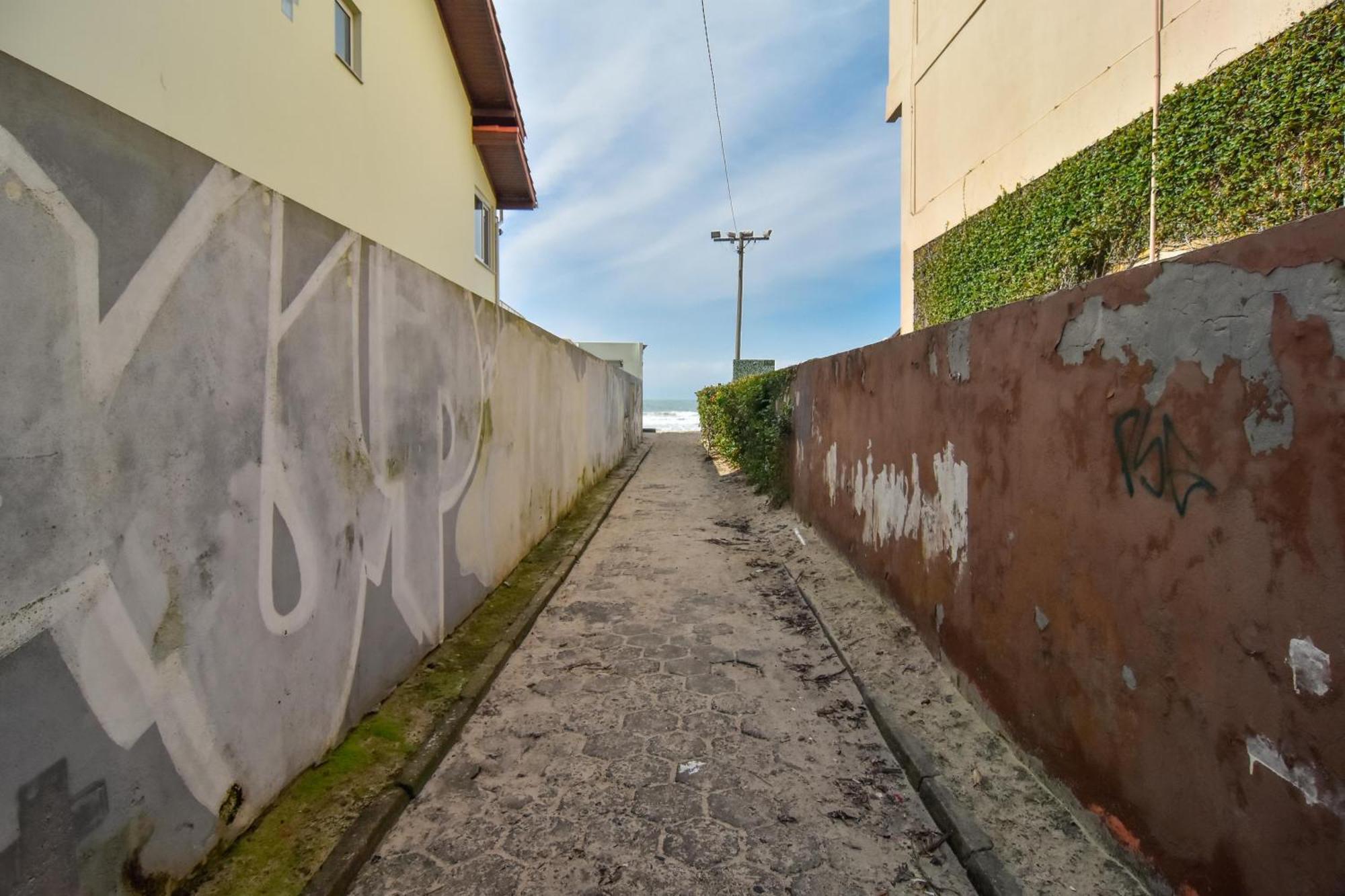Apartamento Sete Mares, ótima Infraestrutura Na Rua Gaivotas, 50 Mts Da P990