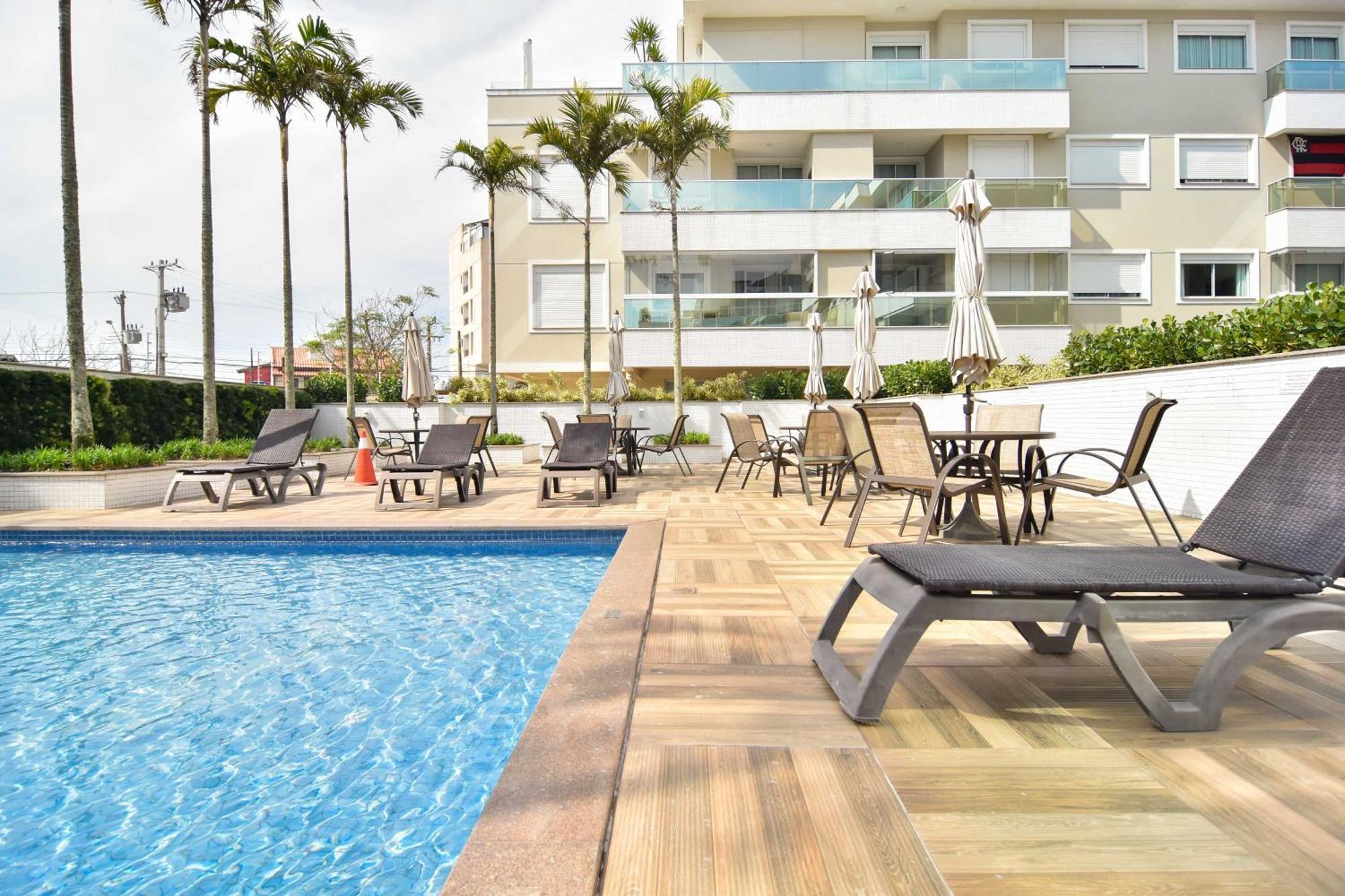 Sete Mares, ótima Infraestrutura Na Rua Gaivotas, 50 Mts Da P990 Apartamento Florianópolis